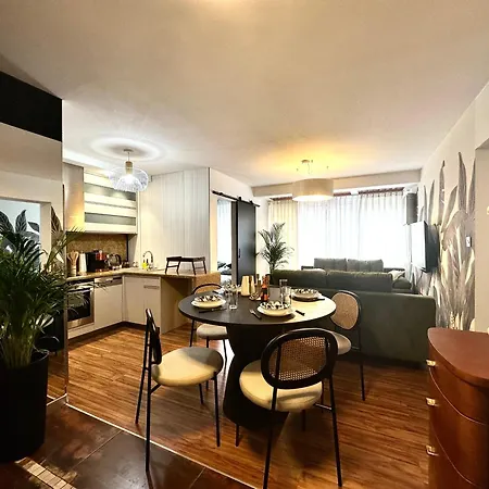 Apartment Laciarska ~ 200m Main Square ~ Self Check-in 20h *