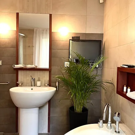 Apartment Laciarska ~ 200m Main Square ~ Self Check-in 20h Wroclaw